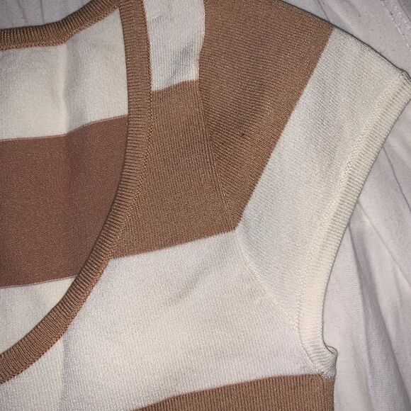 Tan and white bebe dress - Picture 7 of 9